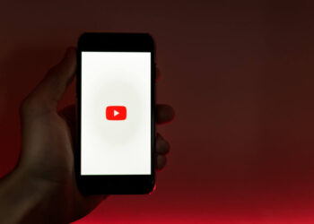 Ilustrasi aplikasi YouTube.