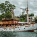 Pemprov Sumut Kenalkan Wisata Kaldera Toba kepada Delegasi 9 Negara 2 Kapal Pinisi wisata pertama di Danau Toba, Sumatera Utara.