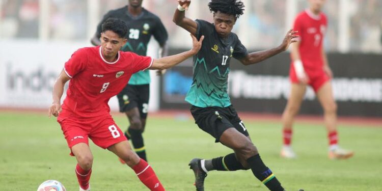 Marselino Fokus Jelang Laga Indonesia Lawan Irak dan Filipina 1 Laga training match Indonesia vs Tanzania, di Stadion Madya, Jakarta, Minggu (2/6/2024).
