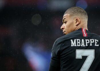 Penyerang Paris Saint-Germain (PSG), Kylian Mbappe resmi bergabung ke Real Madrid.