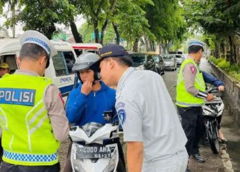 Operasi gabungan kepatuhan dalam memaksimalkan pembayaran pajak kendaraan bermotor.