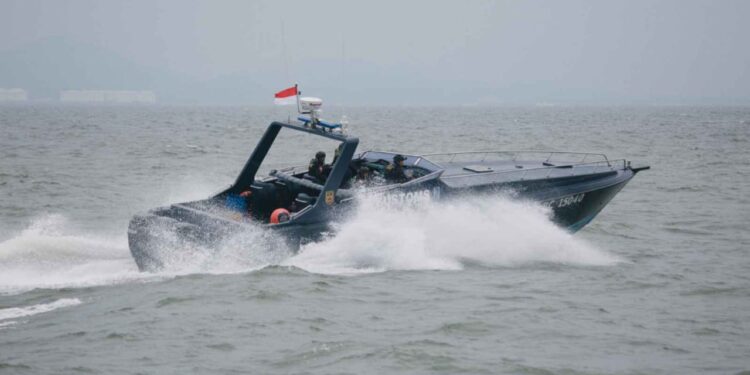 Patroli di Perairan Batam yang dilakukan oleh Bea Cukai.