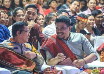 Wali Kota Medan, Bobby Nasution, pada Pesta Gondang Naposo dalam rangka HUT Bhayangkara ke-78, di Taman Tugu Pahlawan Sisingamangaraja, Kecamatan Medan Kota, Sabtu (29/6/24) malam.