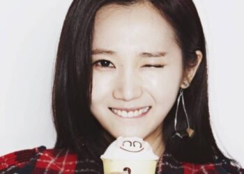 Eks Member Hello Venus, Yoo Ara.