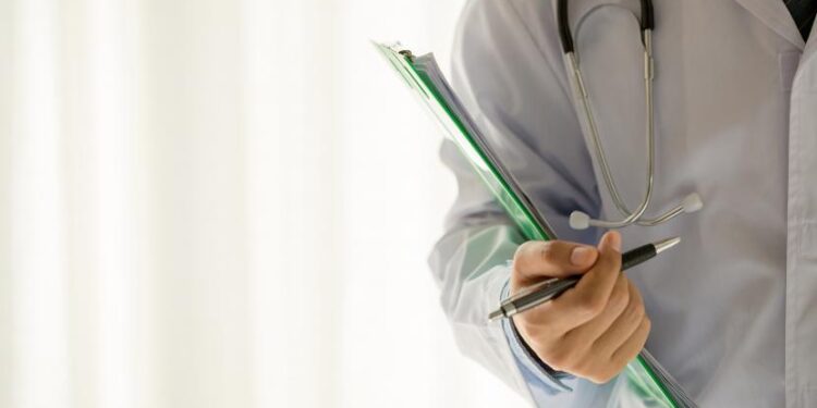 Proses Pengunduran Diri Hampir 7.700 Dokter Magang di Korsel Selesai 1 Ilustrasi dokter.