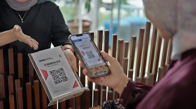 BI Sebut Penjualan Eceran Meningkat pada Juni 2024, IPR Tumbuh 4,4% 1 Ilustrasi transaksi perdagangan eceran.