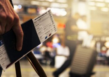 Ilustrasi tiket pesawat.