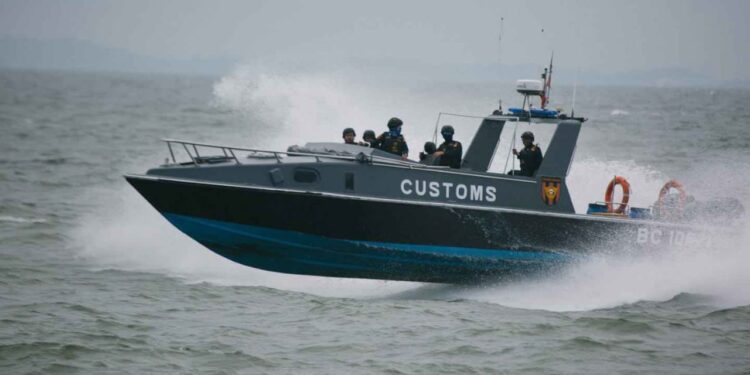 Patroli laut Bea Cukai.