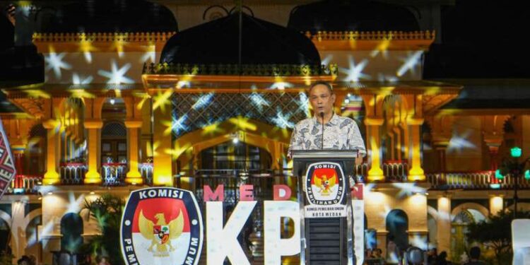 Peluncuran tahapan pemilihan Wali Kota dan Wakil Wali Kota Medan yang digelar KPU Medan, Sabtu (6/7/2024) malam, di Istana Maimun, Medan.