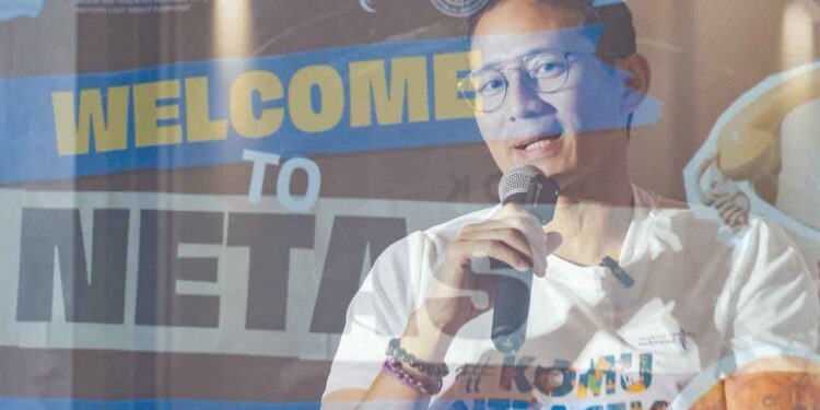 Sandiaga Salahuddin Uno saat memberikan kiat sukses dalam mengembangkan gastronomi di Kota Malang kepada sejumlah komunitas yang hadir di acara Nemuin Komunitas (Netas) di Ada Apa Dengan Kopi (AADK), Malang.