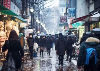 Suasana berbelanja di salah satu Pusat keramaian di Seoul, Korea Selatan.