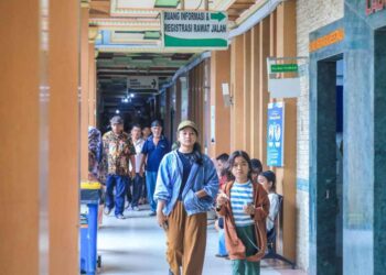 Pasien yang berobat menggunakan Program Universal Health Coverage (UHC) Jaminan Kesehatan Medan Berkah (JKMB).