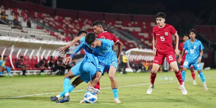 Menang Lawan India, Ini Catatan Coach Nova untuk Tim U-17 Indonesia 1 Laga uji coba internasional Tim U-17 Indonesia vs India, di Stadion Kapten I Wayan Dipta, Bali, Minggu (25/8/2024).