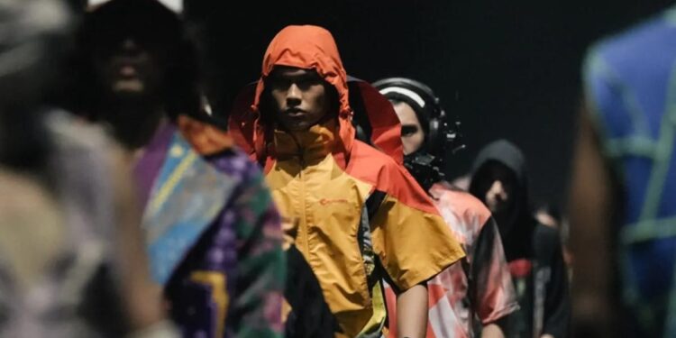Brand streetwear asal Bali, Future Loundry, mempersembahkan koleksi Deepscroll Healing pada malam terakhir JF3 Fashion Festival 2024 di Salsa Fashion Tent, Summarecon Mall Serpong.