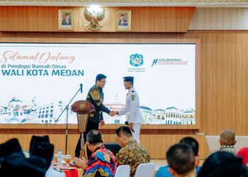 Jamuan makan malam Paskibraka dengan Wali Kota Medan Bobby Nasution di rumah Dinas Wali Kota.