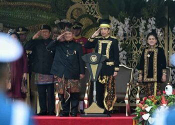 Presiden Joko Widodo pimpin Upacara Peringatan Detik-detik Proklamasi dalam rangka HUT ke-79 Kemerdekaan RI di halaman Istana Negara, IKN, Sabtu (17/8/2024).