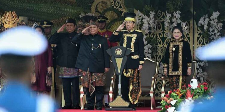 Presiden Joko Widodo pimpin Upacara Peringatan Detik-detik Proklamasi dalam rangka HUT ke-79 Kemerdekaan RI di halaman Istana Negara, IKN, Sabtu (17/8/2024).