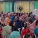 Keluarga penerima manfaat saat menerima BP-CBP, di Gedung Futsal, Jalan Paluh Nibung, Kelurahan Paya Pasir, Kecamatan Medan Marelan, Kamis (15/8/2024).