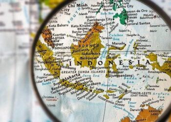 Penduduk Indonesia terbaru mencapai 282.477.584 jiwa berdasarkan data Ditjen Dukcapil Kementerian Dalam Negeri per semester I-2024.