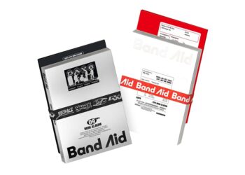 Album fisik DAY6 bertajuk Band Aid.