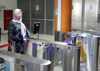 Uji coba teknologi Face Recognition Boarding Gate di Stasiun Medan.