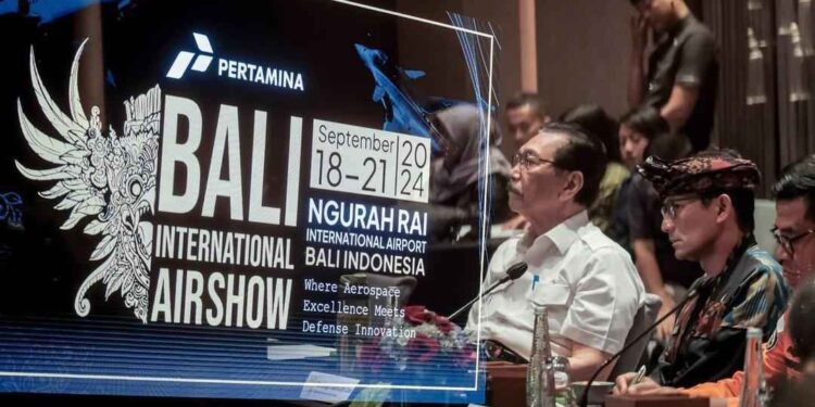 Gelaran Bali International Air Show 2024 Bakal Tarik 5.500 Wisatawan 1 Menparekraf Sandiaga Salahuddin Uno, dalam Rakor bersama Menko Marves terkait persiapan Bali Air Show 2024, di Renaissance Hotel Nusa Dua, Bali, Selasa (3/9/2024).