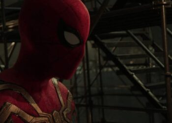 Cuplikan adegan Tom Holland berperan sebagai Spider-Man dari Spider-Man: No Way Home.