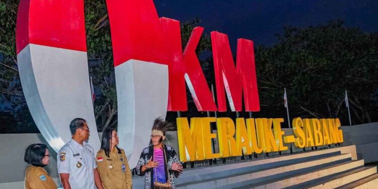 Menparekraf Gali Potensi Wisata di Kawasan Titik 0 KM Merauke 1 Sandiaga Salahuddin Uno, menggali potensi wisata yang berada di Kawasan 0 KM Merauke, Papua Selatan, sebagai upaya meningkatkan kunjungan wisatawan.