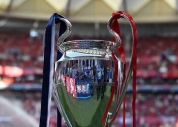 Trofi Liga Champions.
