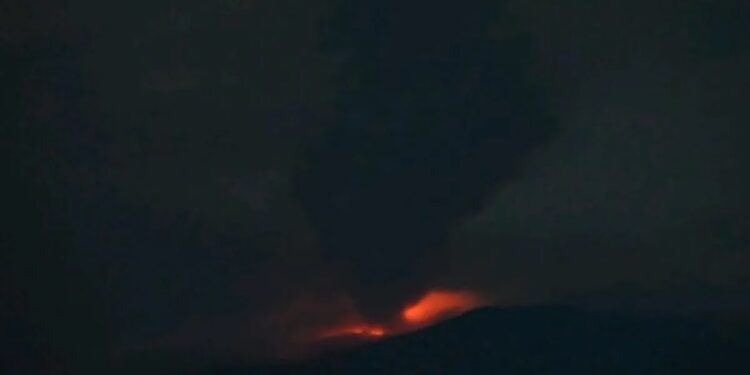 Gunung Api Ibu Halmahera.