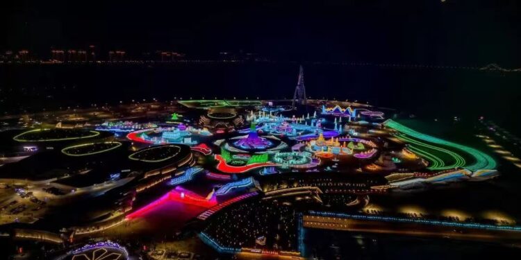 Harbin Ice-Snow World di Harbin, Provinsi Heilongjiang, China timur laut.