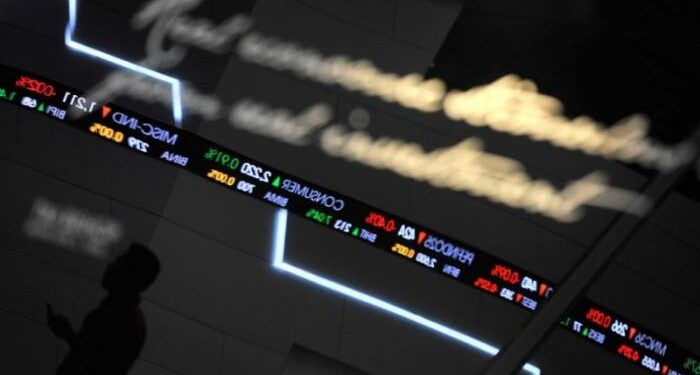 Perang Memburuk Selama Liburan, IHSG dan Rupiah Bisa Terpuruk 1 Ilustrasi perdagangan saham.