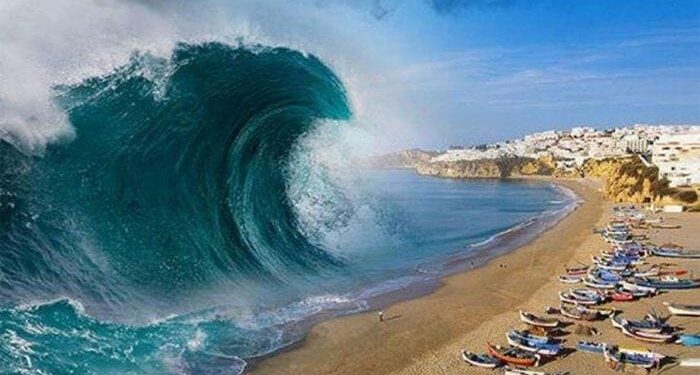 54 Negara Berkomitmen Kurangi Risiko dan Dampak Tsunami 1 Ilustrasi tsunami.
