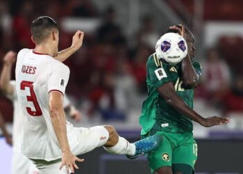 Justin Hubner dihukum kartu merah saat Indonesia vs Arab Saudi.