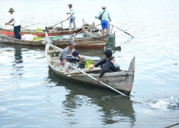 Pemko Medan, Kementerian ESDM dan DPR RI menyalurkan sebanyak 435 paket Konverter KitbBBM ke BBG kepada nelayan di Kota Medan.