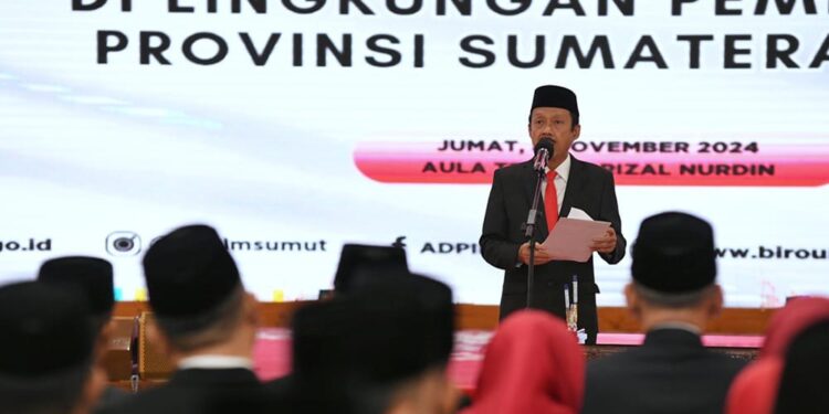 Pj Gubsu Kembali Rotasi dan Lantik Pejabat Pemprov Sumut 1 Sejumlah Aparatur Sipil Negara (ASN) di Pemprov Sumut kembali diritasi.