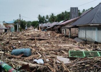 Banjir bandang yang melanda Desa Kota Tua, Kecamatan Tano Tombangan Angkola (Tantom), Kabupaten Tapsel.