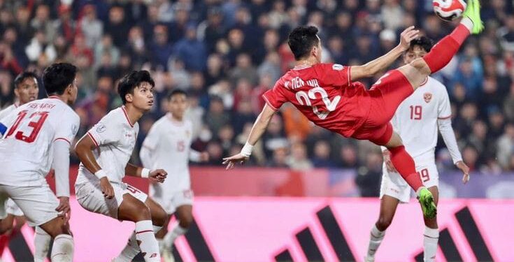 Ini Kata Erick Thohir Usai Timnas Indonesia Kalah dari Vietnam di ASEAN Cup 2024 1 Timnas Indonesia kalah dari Vietnam, 0-1 di penyisihan Grup B ASEAN Mitsubishi Electric Cup 2024 yang berlangsung di Viet Tri Stadium, Phu Tho, Vietnam.
