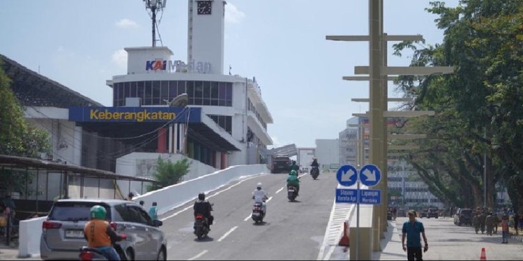 Overpass Jalan Stasiun Diresmikan, Urai Kemacetan dan Permudah Akses Penumpang 1 Overpass Stasiun Kereta Api Medan.