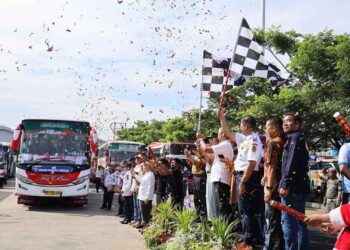 Pemprov Sumut melepas keberangkatan 1.200 peserta Mudik Gratis Nataru  2024/2025, di Terminal Amplas, Jalan Panglima Denai, Medan, Sabtu (21/12/2024).