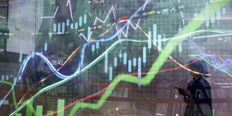 Pasar Keuangan ASEAN Terkoreksi, IHSG dan Rupiah Kompak Menguat 1 Ilustrasi perdagangan saham.