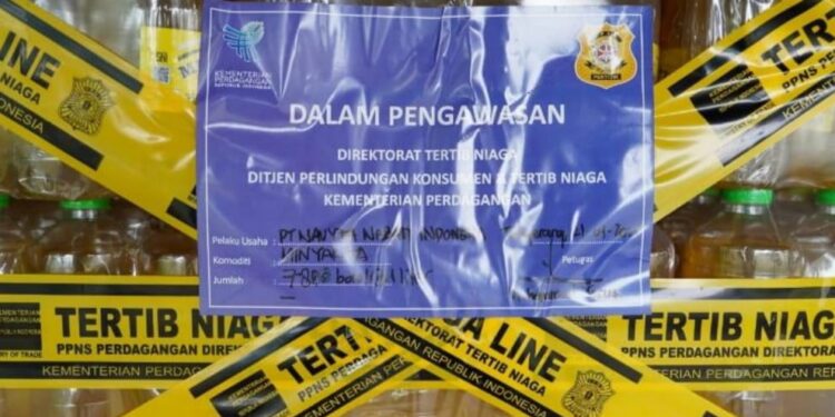 Tak Sesuai Aturan, Kemendag Segel Distributor Minyakita di Tangerang 1 Minyakita yang disegel Kemendag.