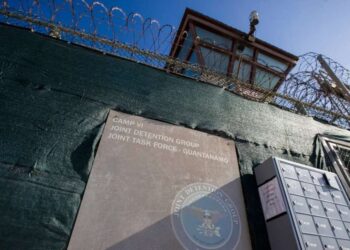 Kamp penahanan di Pangkalan AL AS di Teluk Guantanamo, Kuba, yang dikenal sebagai tempat penampungan tersangka teroris.