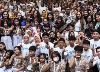 Pemerintah tengah menyusun RPP untuk melindungi anak di Ruang Digital.