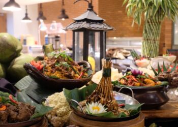 Hidangan buffet buka puasa Grand Mercure Medan Angkasa.