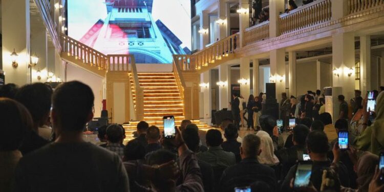 Diresmikan, Gedung Warenhuis Sukses Hadirkan Nuansa Medan Tempo Doeloe 1 Event Warenhuis Fest 2025.