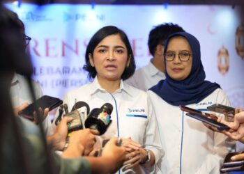 Direktur Utama PELNI, Tri Andayani, saat memberikan keterangan terkait kesiapan PELNI di Lebaran 2025.