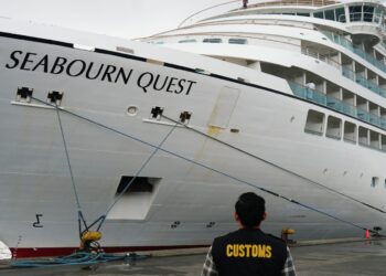 Kapal pesiar Seabourn Quest.