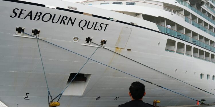 Bea Cukai Pastikan Pengawasan dan Pelayanan Seabourn Quest Berjalan Optimal 1 Kapal pesiar Seabourn Quest.