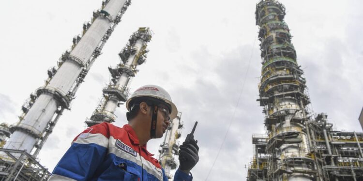 Produk Smooth Fluid Kilang Pertamina Dukung Capaian TKDN 1 Ilustrasi Kilang Pertamina.